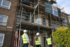 Specialist Contractor (LivGreen) vs Tier 1 Contractors